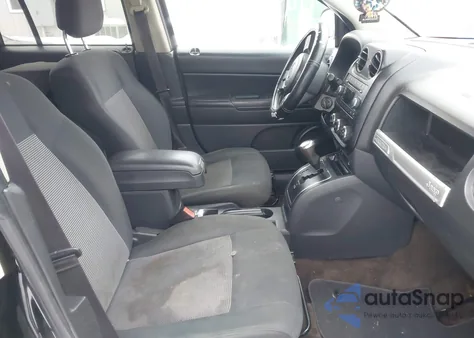 2015 Jeep Compass Sport z USA, uszkodzony, nr VIN 1C4NJDBB8FD437822